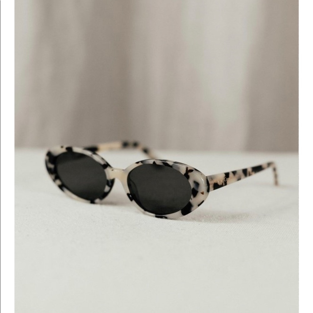 VELVET CANYON - THE POET SUNGLASSES